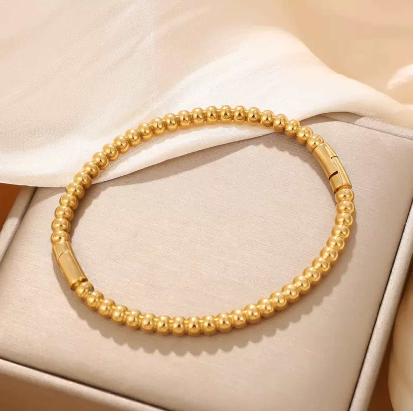 Ball bangle
