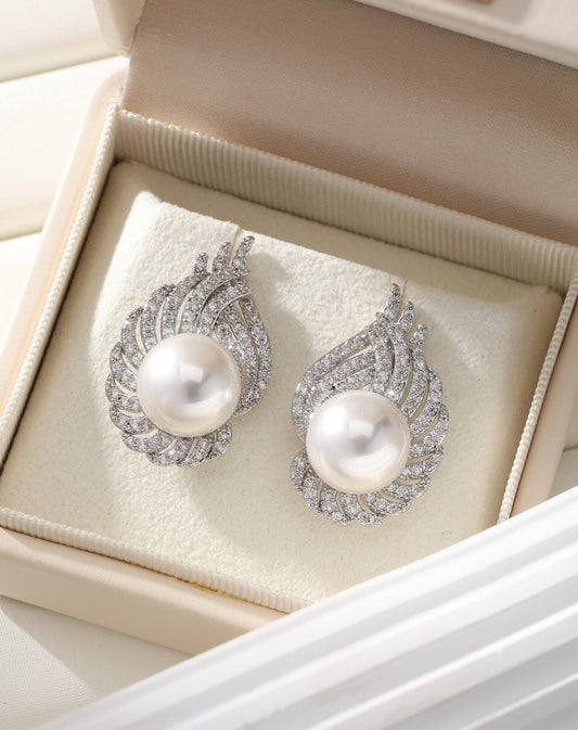Silver Gleam Pearl Earrings