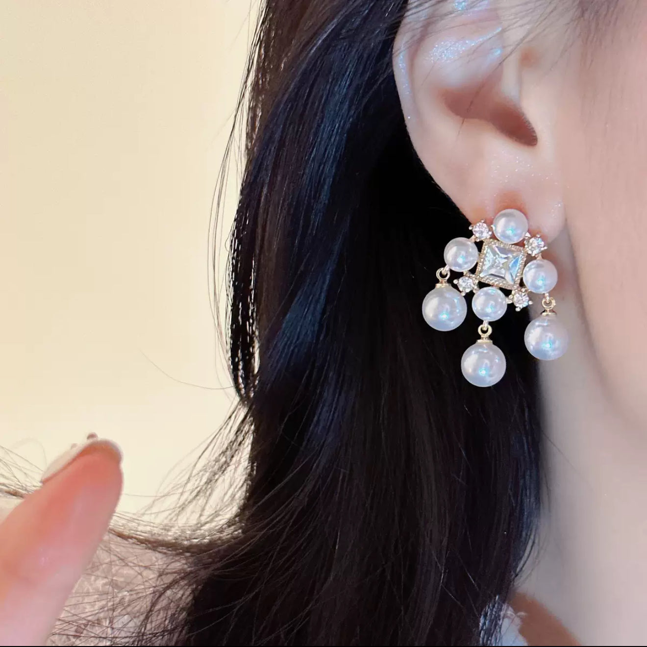 Timesless Pearl Earrings